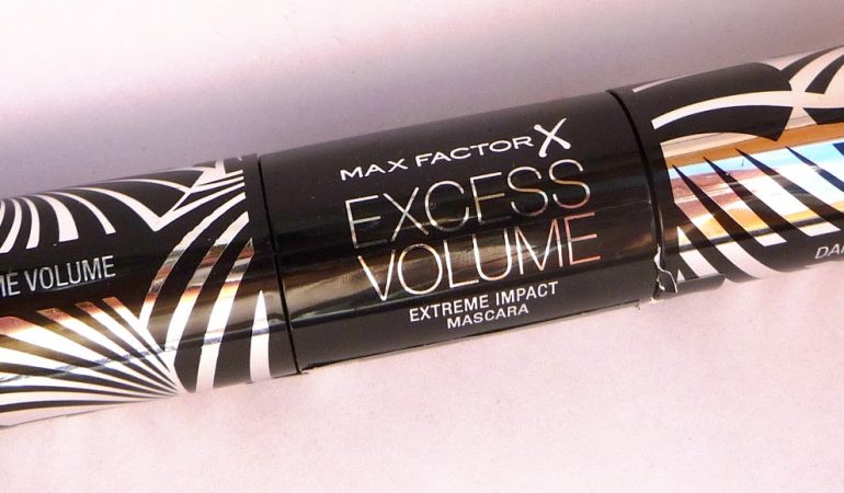 Tweemaal zo dikke wimpers met Excess Volume Extreme Impact Mascara van Max Factor